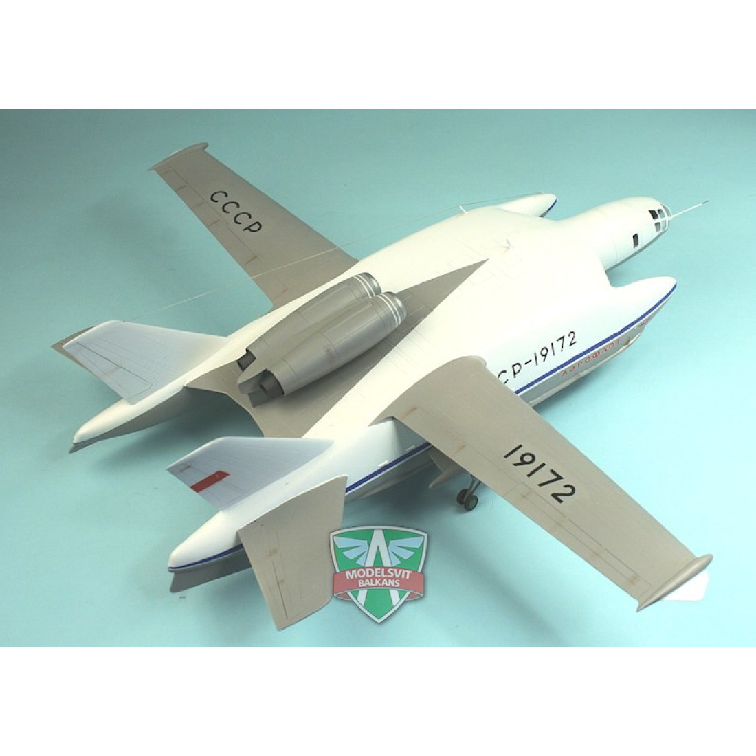 MODELSVIT SVM72025 BE-8 AMPHIBIAN AIRCRAFT WITH WATER SKIS 1/72 4589913357112